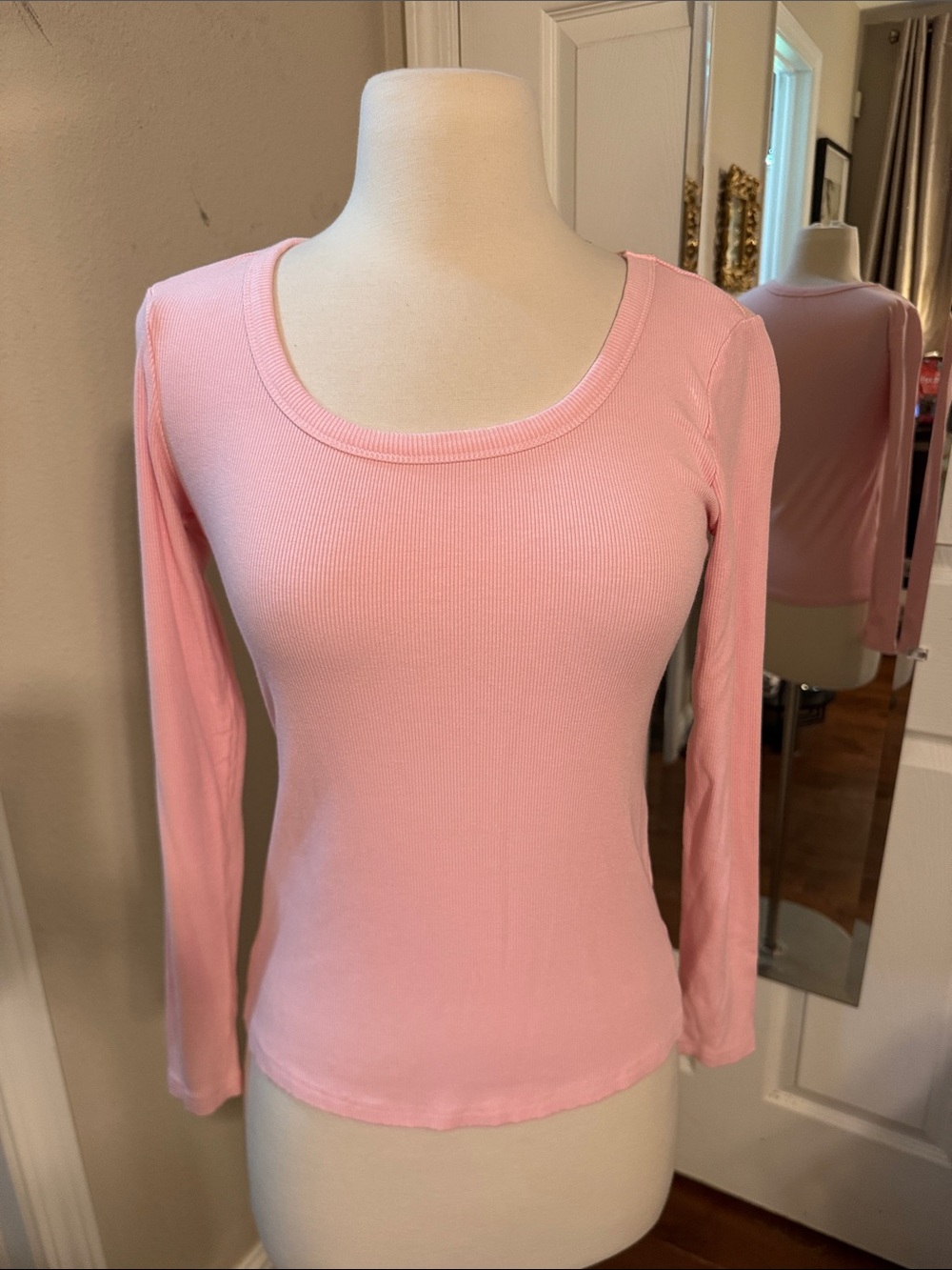 zeagoo Ribbed Scoop Neck Long-Sleeve Top in Light Pink